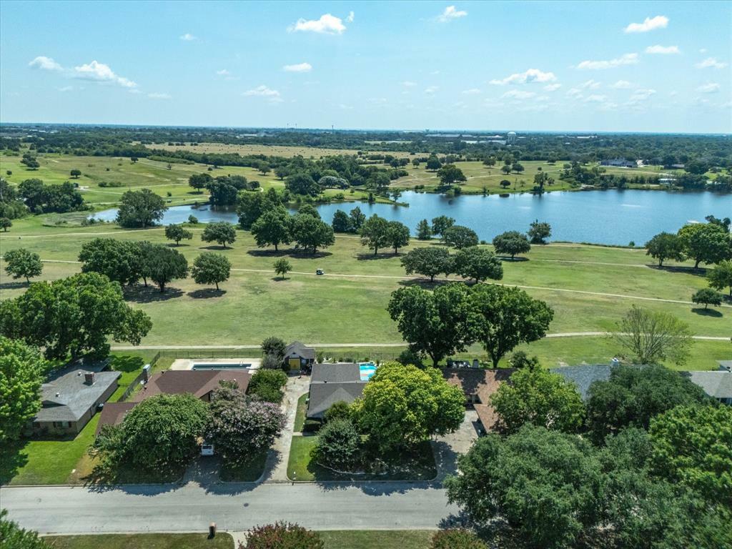 Property Photo:  410 Gingerbread Lane  TX 75165 