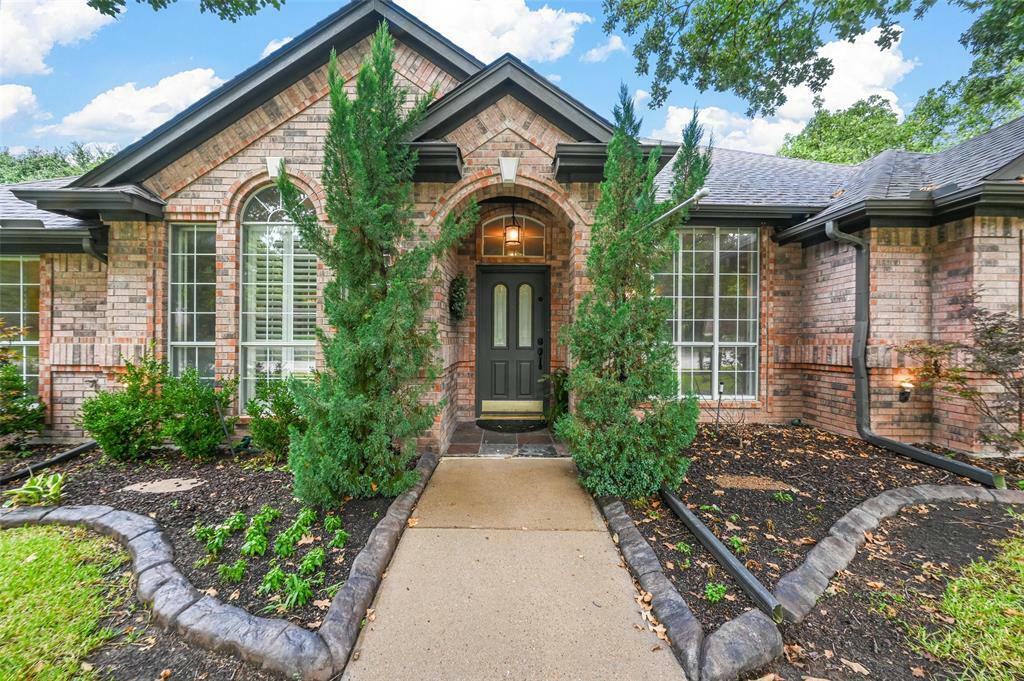 Property Photo: 8229 Fenwick Drive TX 76182