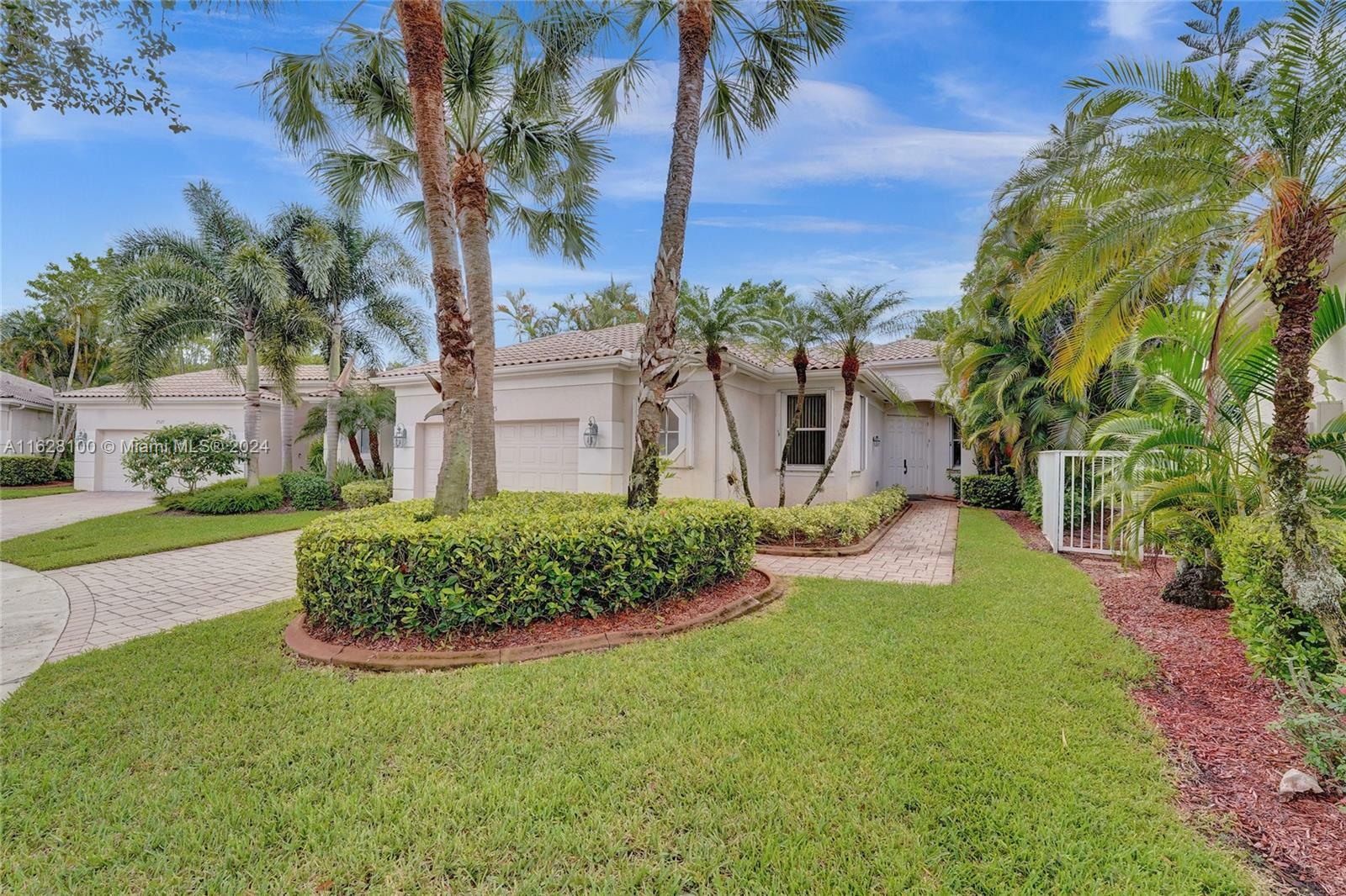 Property Photo:  2525 Bay Pointe Ct  FL 33327 