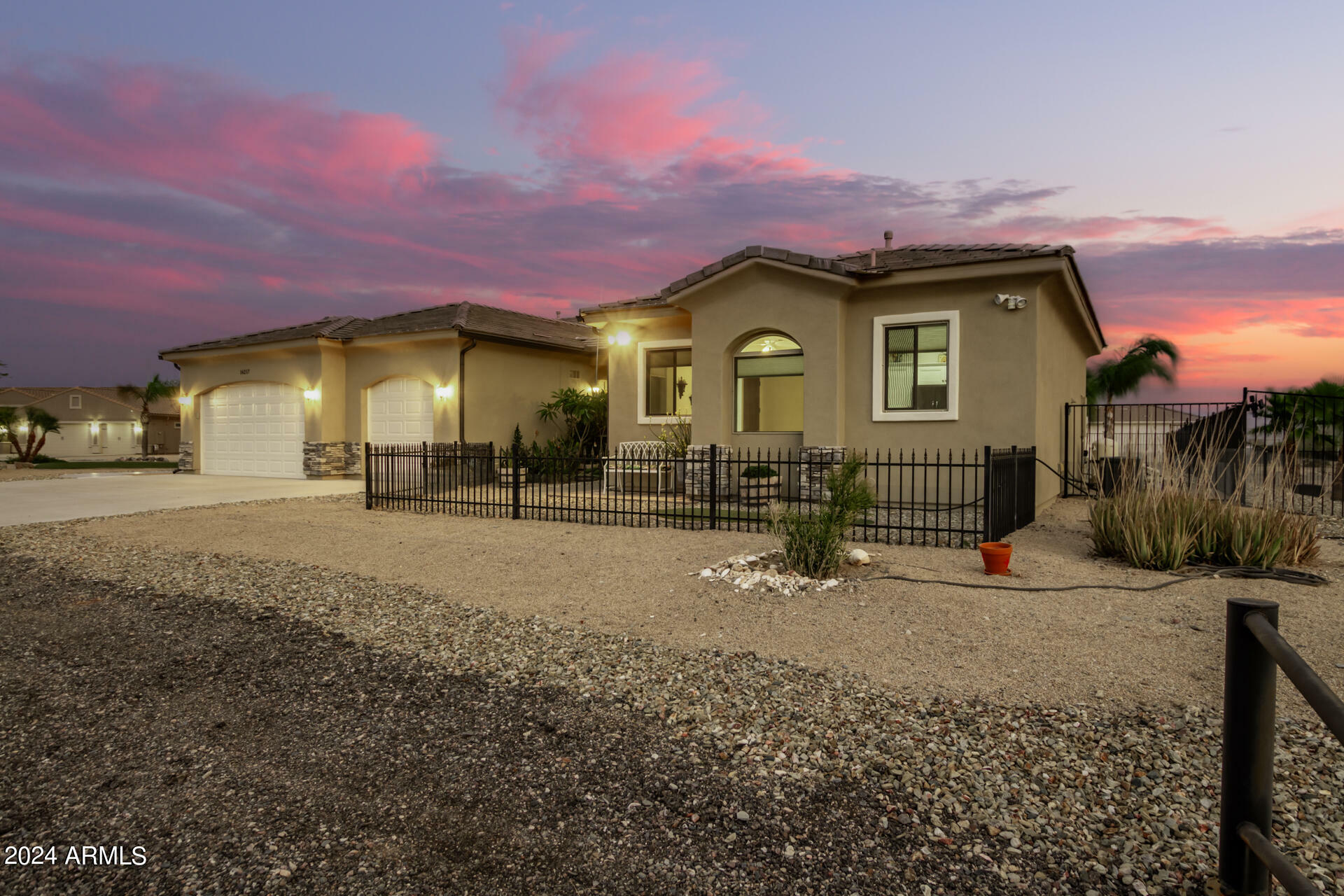 Property Photo:  16217 W Skinner Road  AZ 85387 