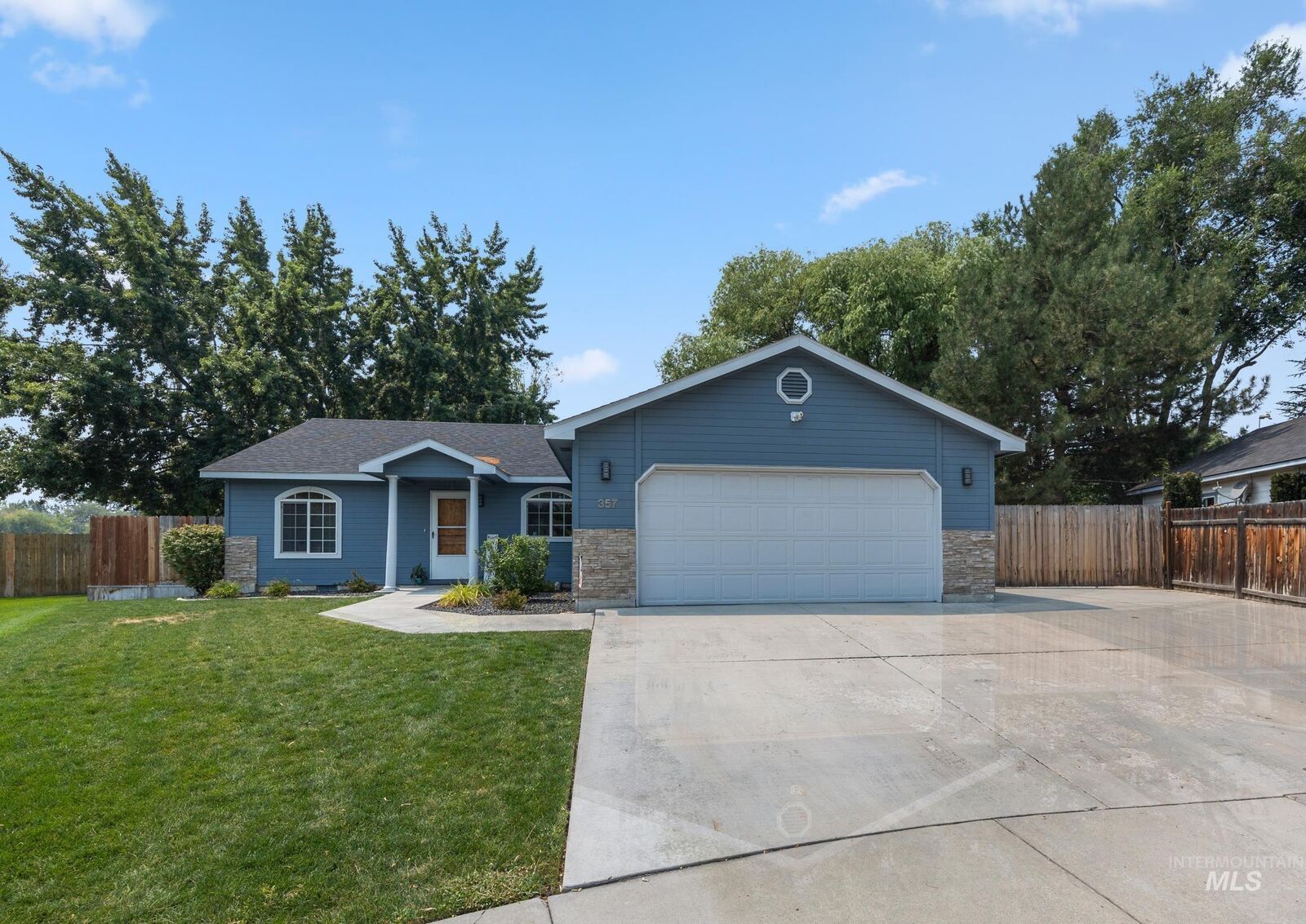 Property Photo:  357 S Kestrel Pl  ID 83616 