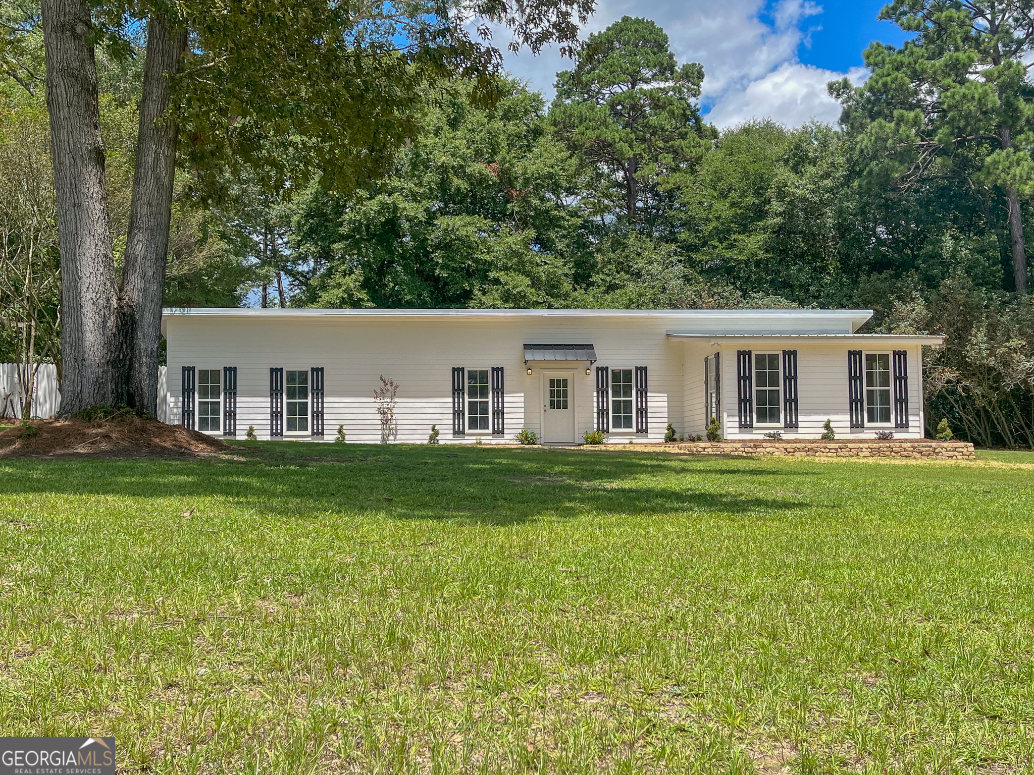 Property Photo:  824 Beach Drive  GA 31027 