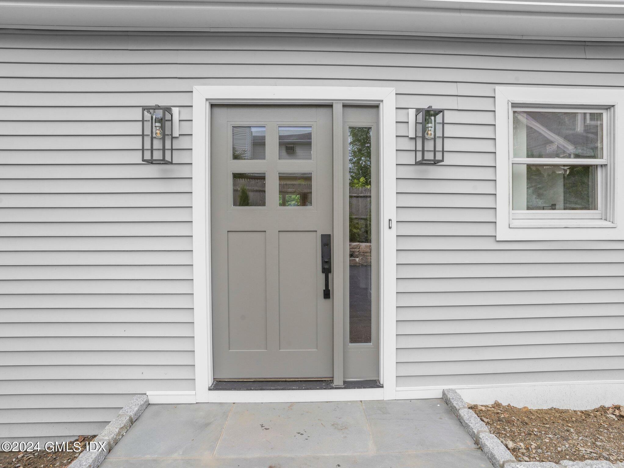 Property Photo:  14 Rockland Place  CT 06831 