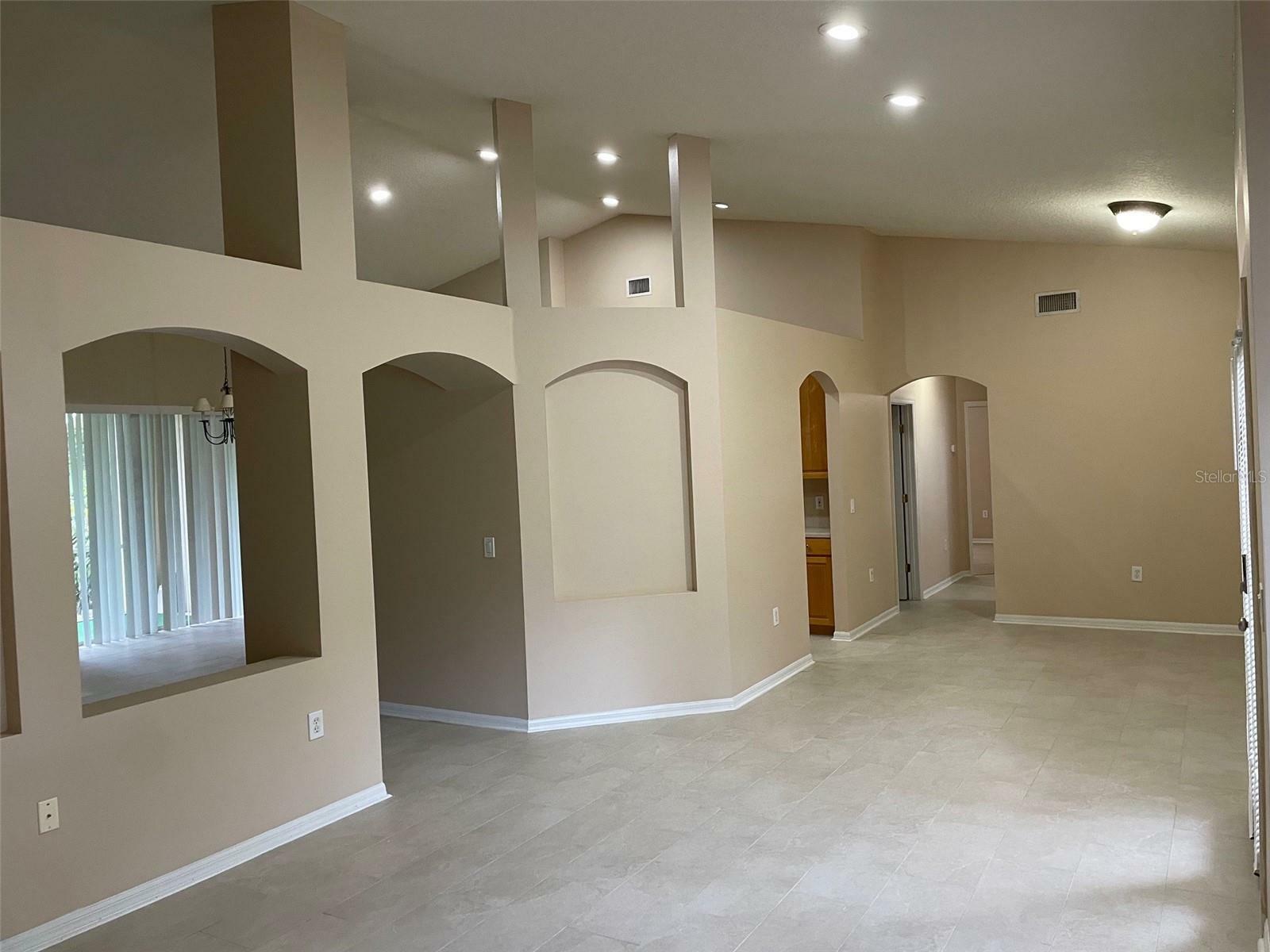 Property Photo:  10176 Whisper Pointe Drive  FL 33647 