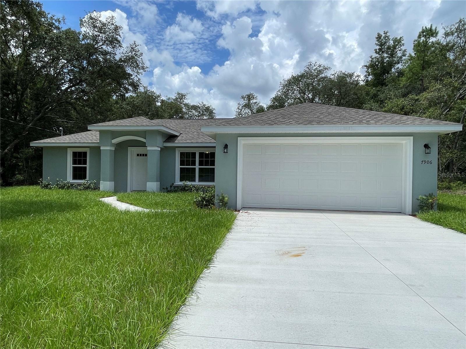 Property Photo:  7906 N Pitcairn Way  FL 34434 