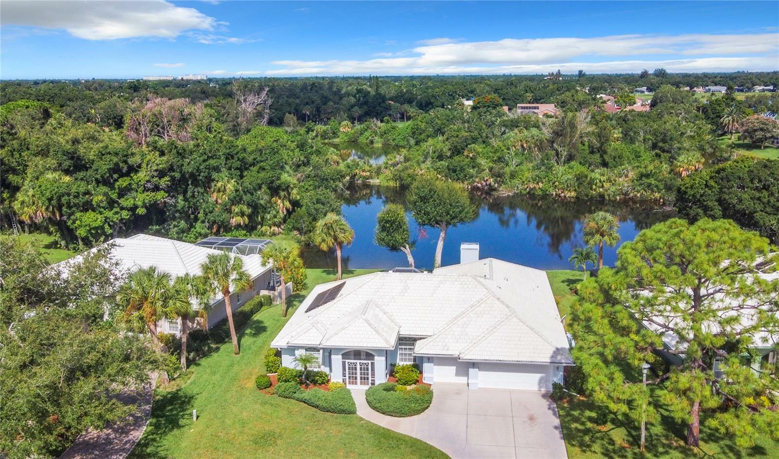 490 Lake Of The Woods Drive  Venice FL 34293 photo