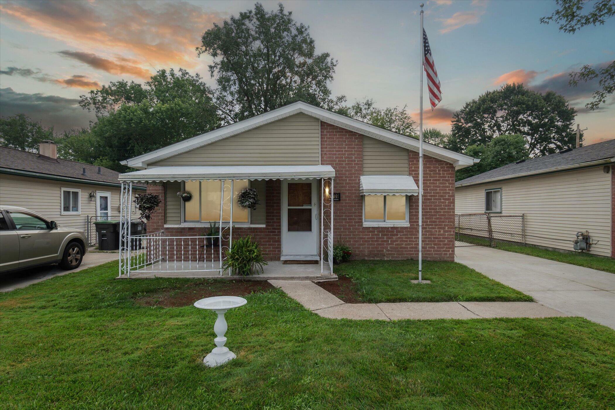 Property Photo:  14709 Duncan Street  MI 48180 