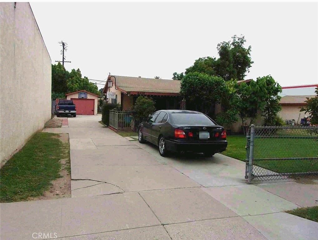 Property Photo:  6456 Clara Street  CA 90201 