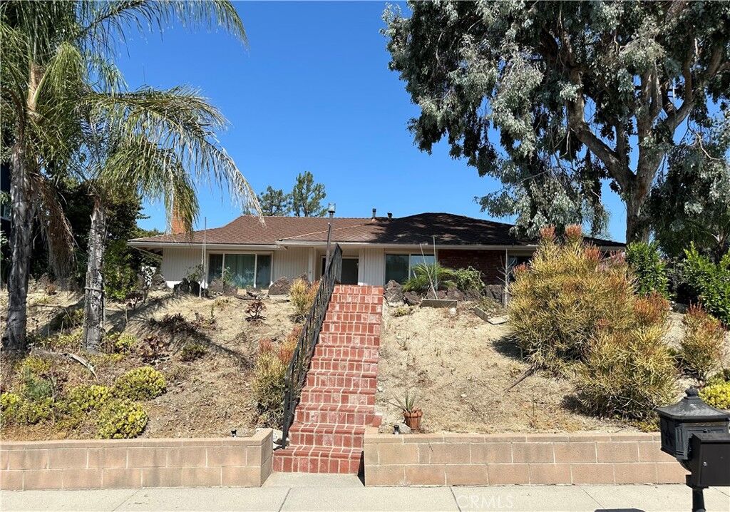 Property Photo: 11369 Darby Avenue CA 91326