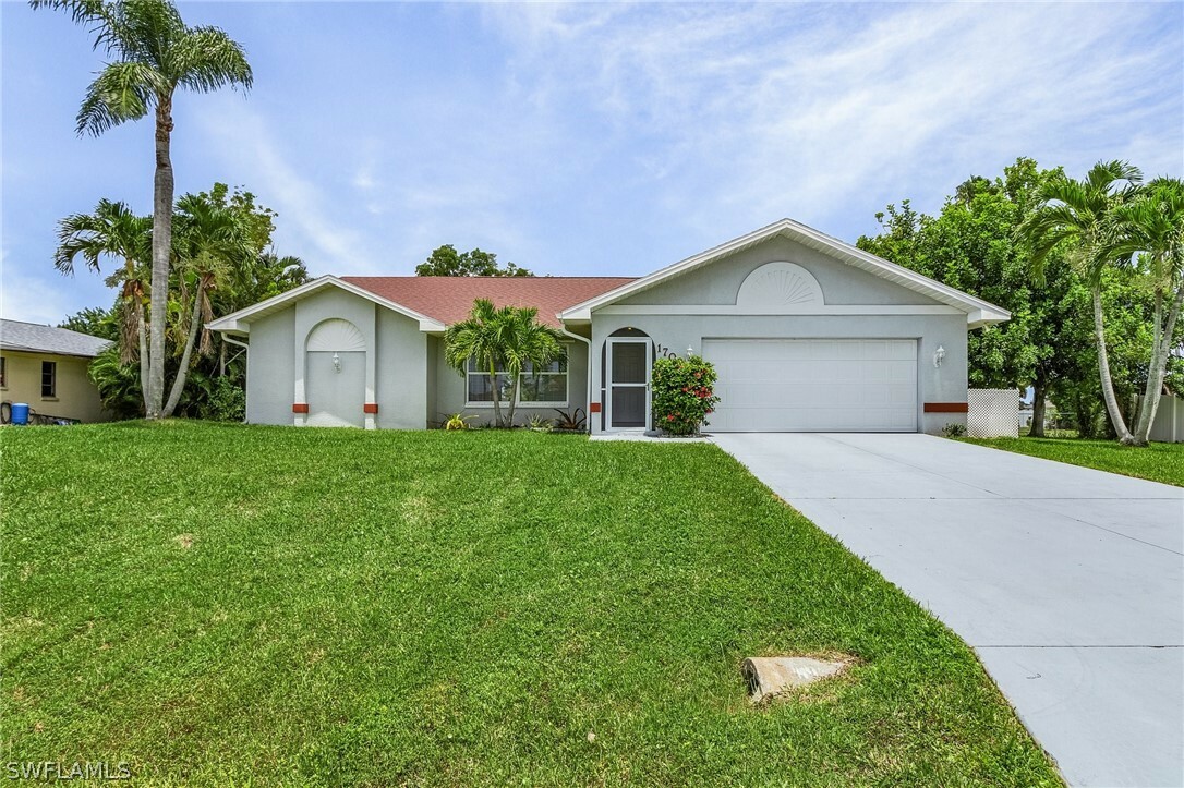 Property Photo:  1709 SW 3rd Place  FL 33991 