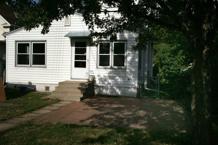 Property Photo:  3828 Snelling Avenue  MN 55406 