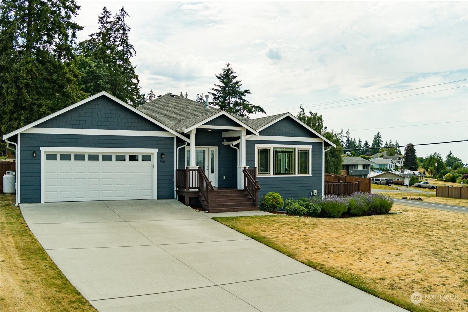 Property Photo:  516  Birch Street  WA 98277 