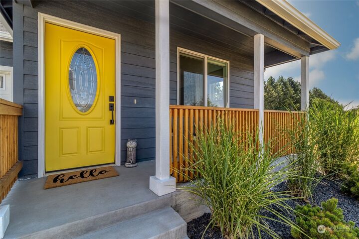 Property Photo:  2038  Mary Lane  WA 99362 