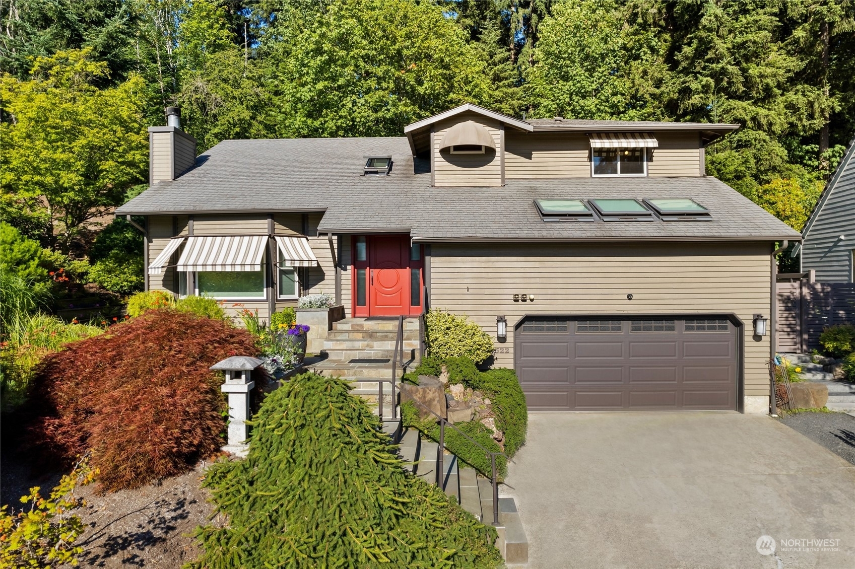 Property Photo: 7522 134th Avenue SE WA 98059