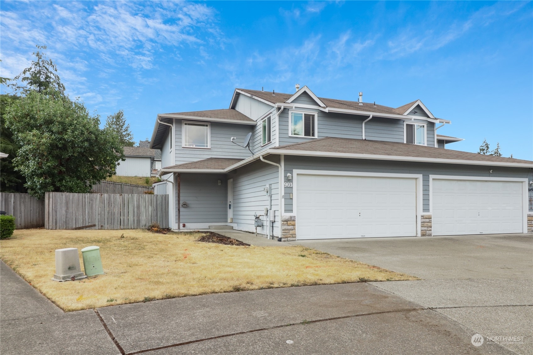 Property Photo: 903 Avalon Court SE WA 98513
