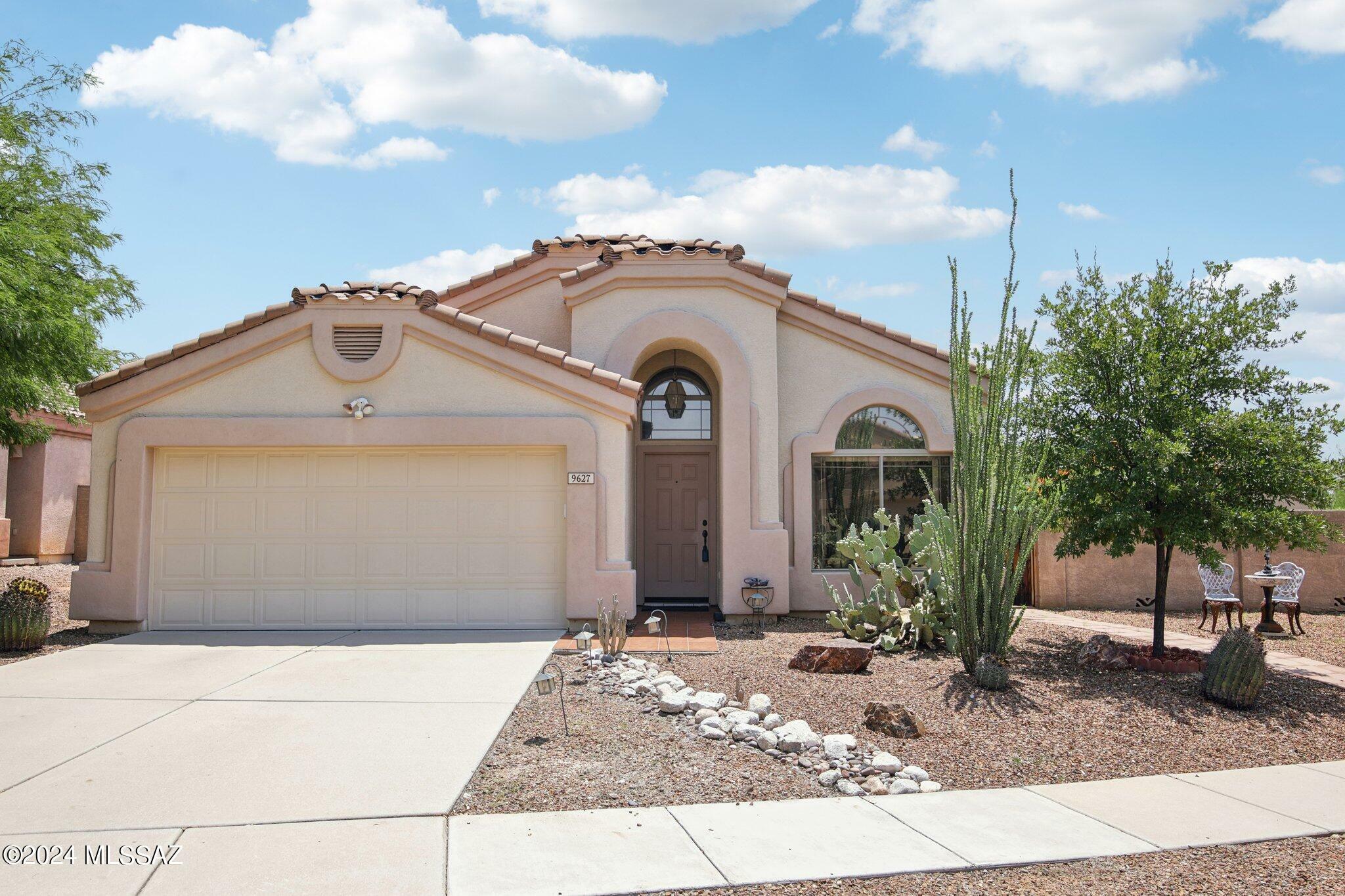 Property Photo:  9627 E Shadow Lake Court  AZ 85749 