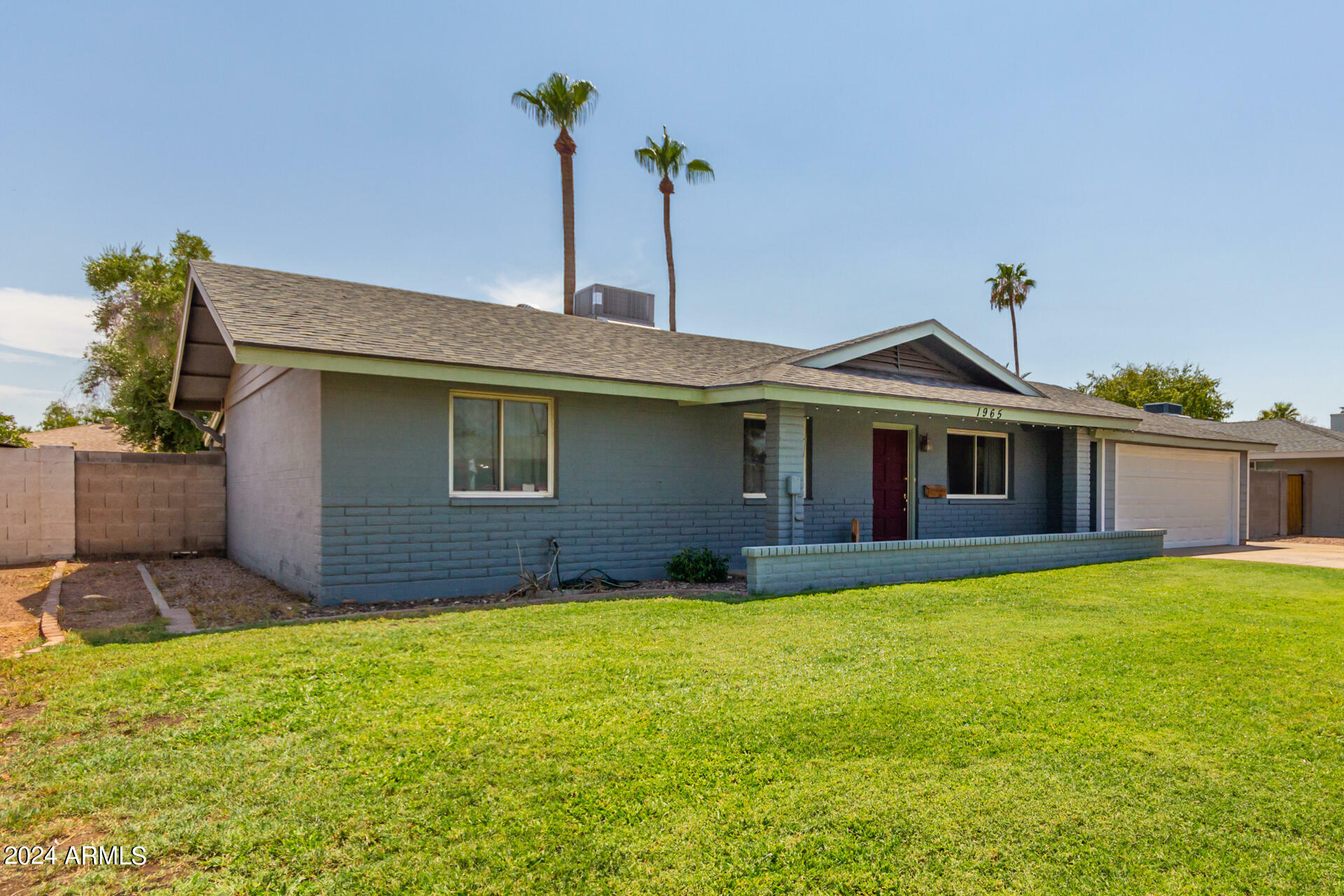 Property Photo:  1965 E Laguna Drive  AZ 85282 