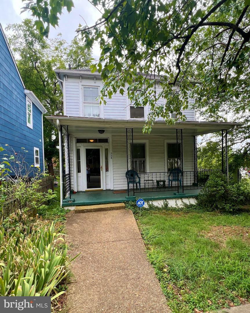 Property Photo:  324 Wolfe Street  VA 22401 