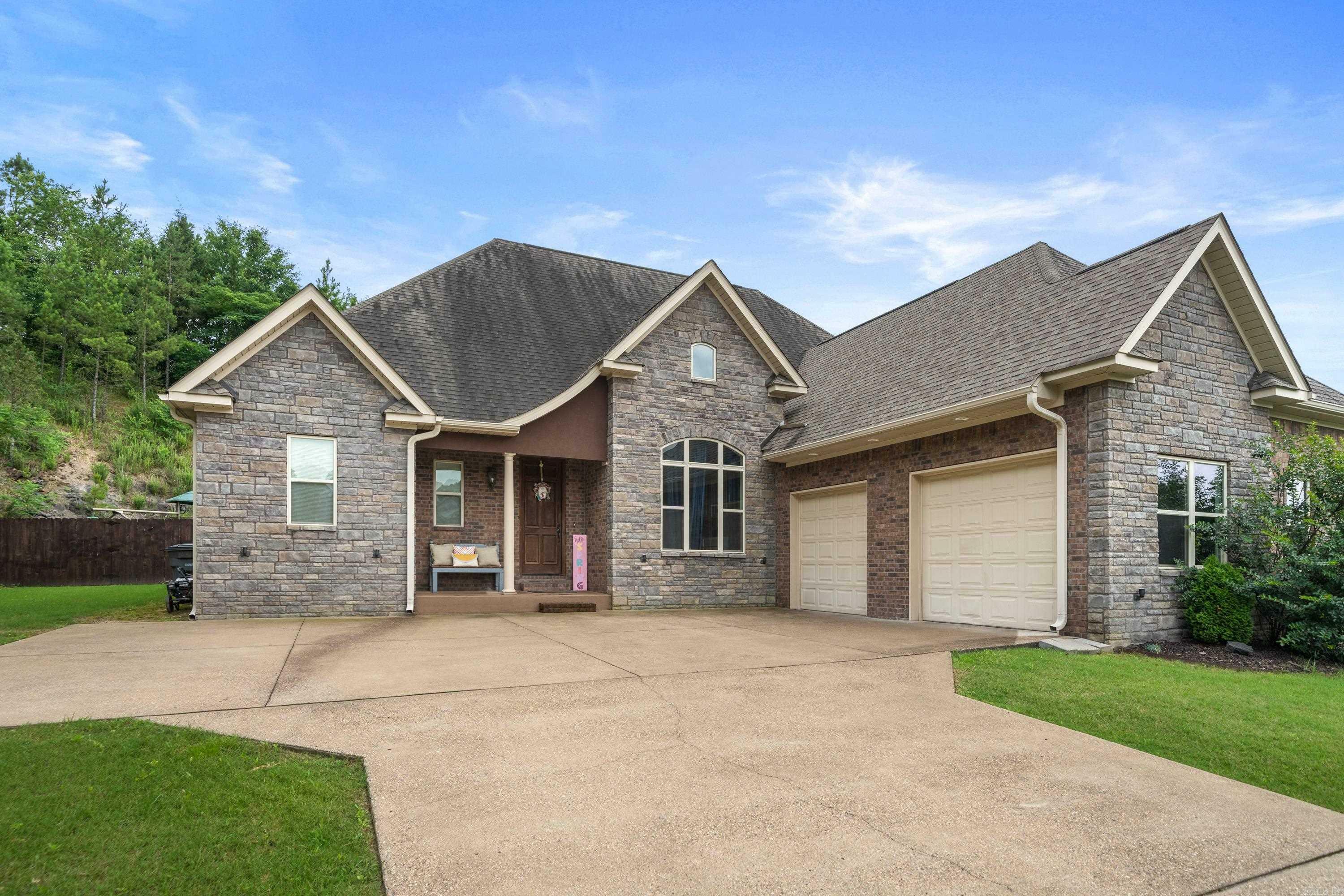 Property Photo:  156 Blue Bell  AR 71901 