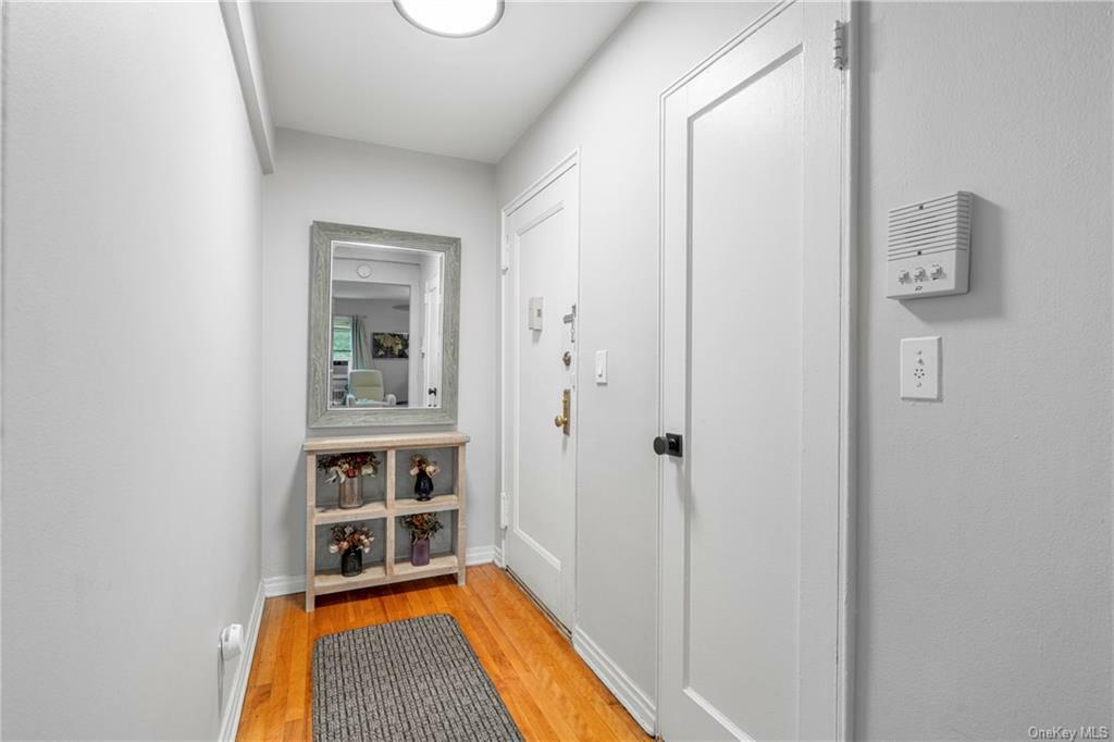 Property Photo:  1833 Palmer Avenue 2B  NY 10538 