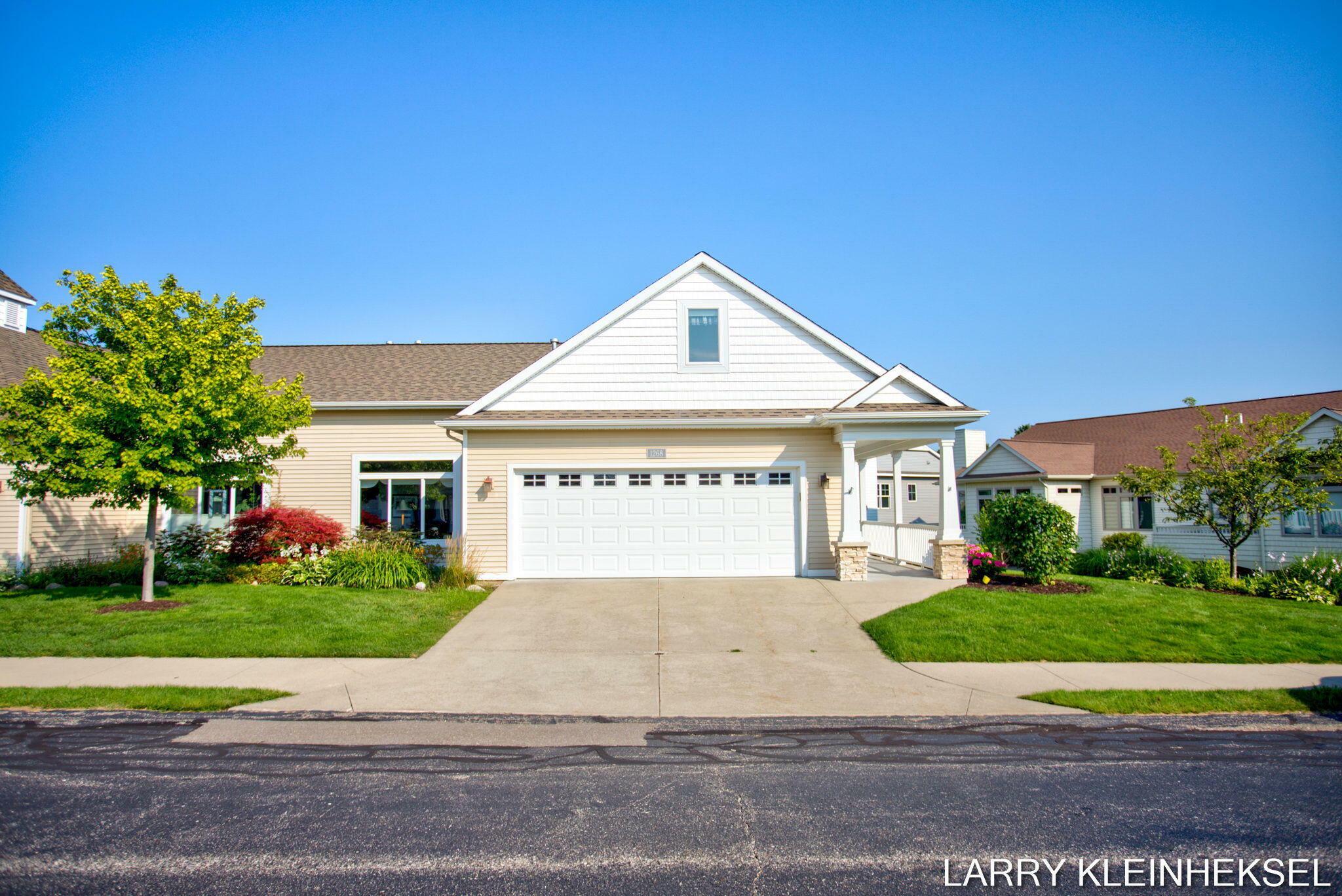 Property Photo:  1268 Prestwick Drive  MI 49423 