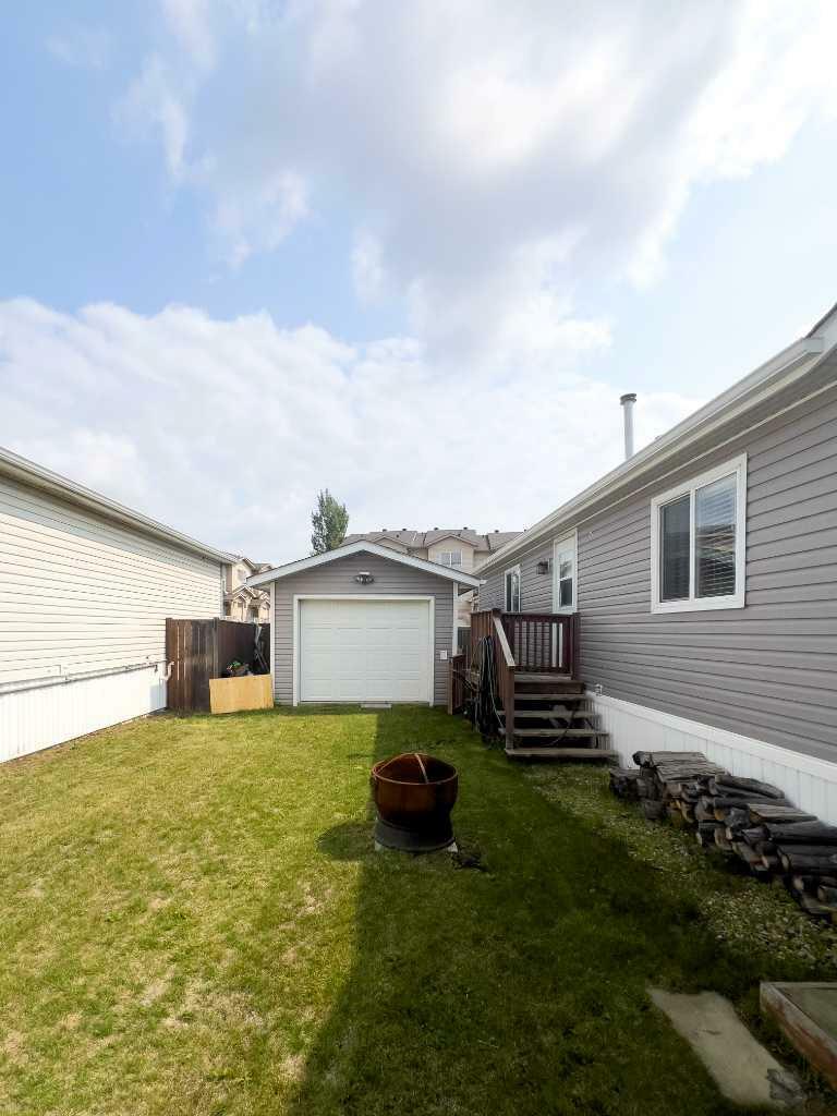 Property Photo:  252 Belgian Green  AB T9H 5M6 