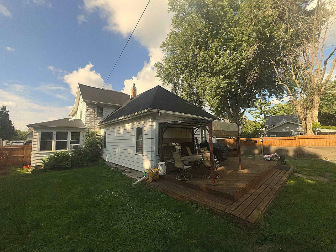 Property Photo:  218 East Moore Street  WI 54923 