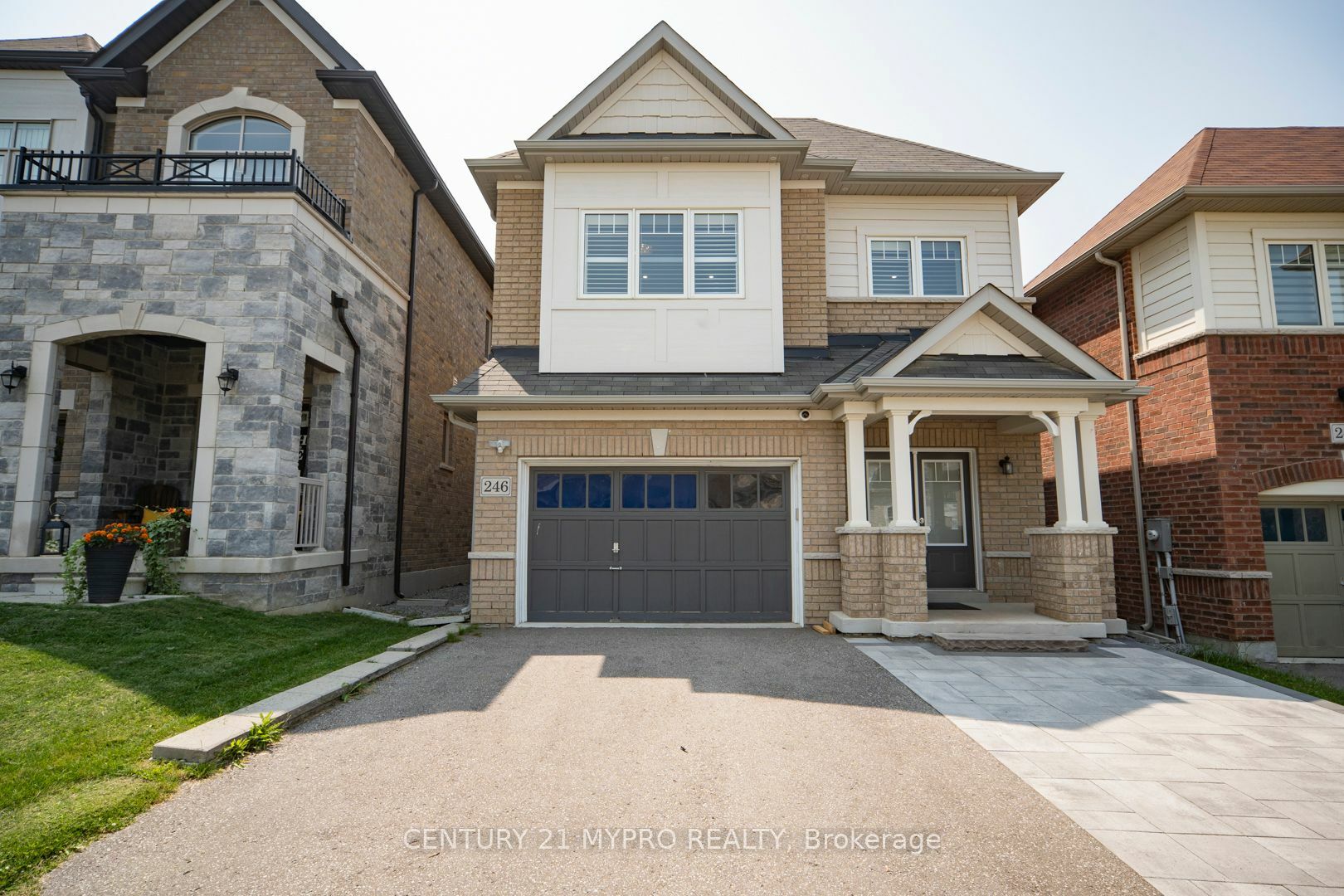 246 Sharon Creek Dr  East Gwillimbury ON L9N 0P5 photo