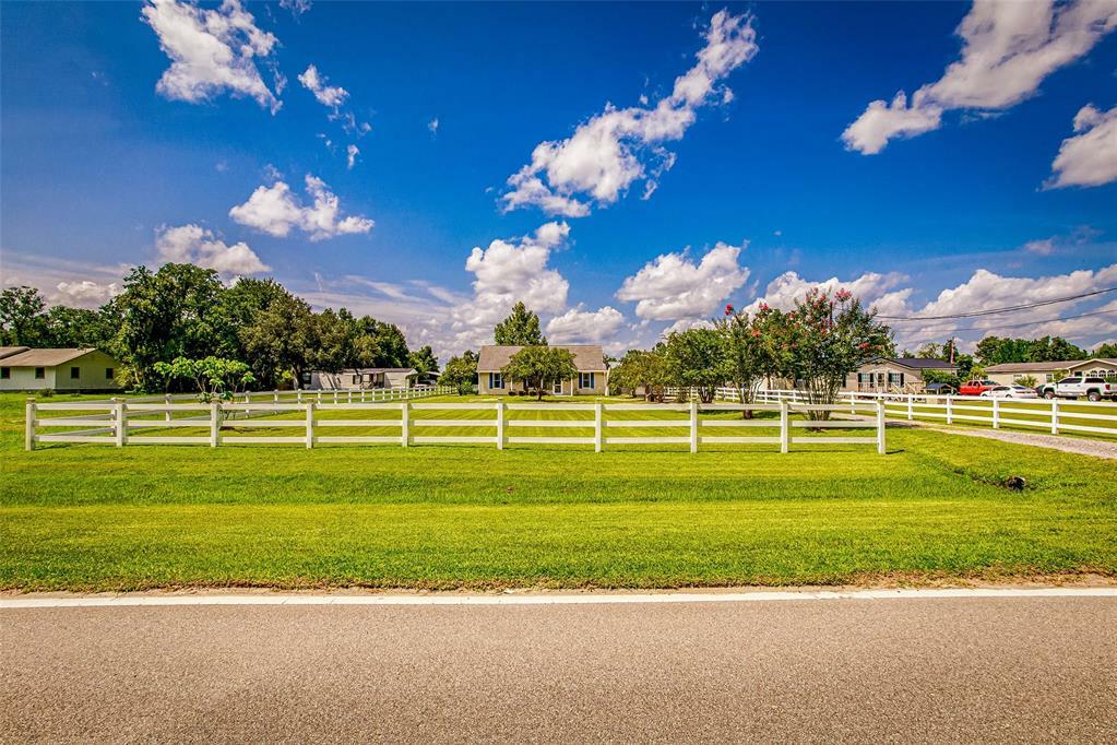 Property Photo: 45213 Bismark Road FL 32011