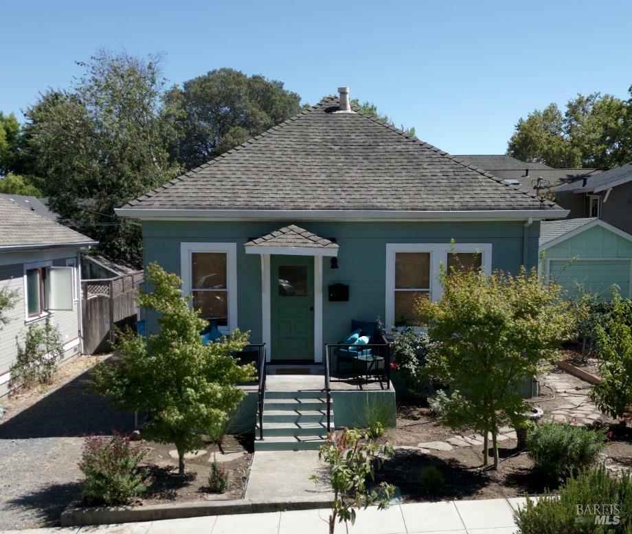 Property Photo:  407 Oak Street  CA 94952 