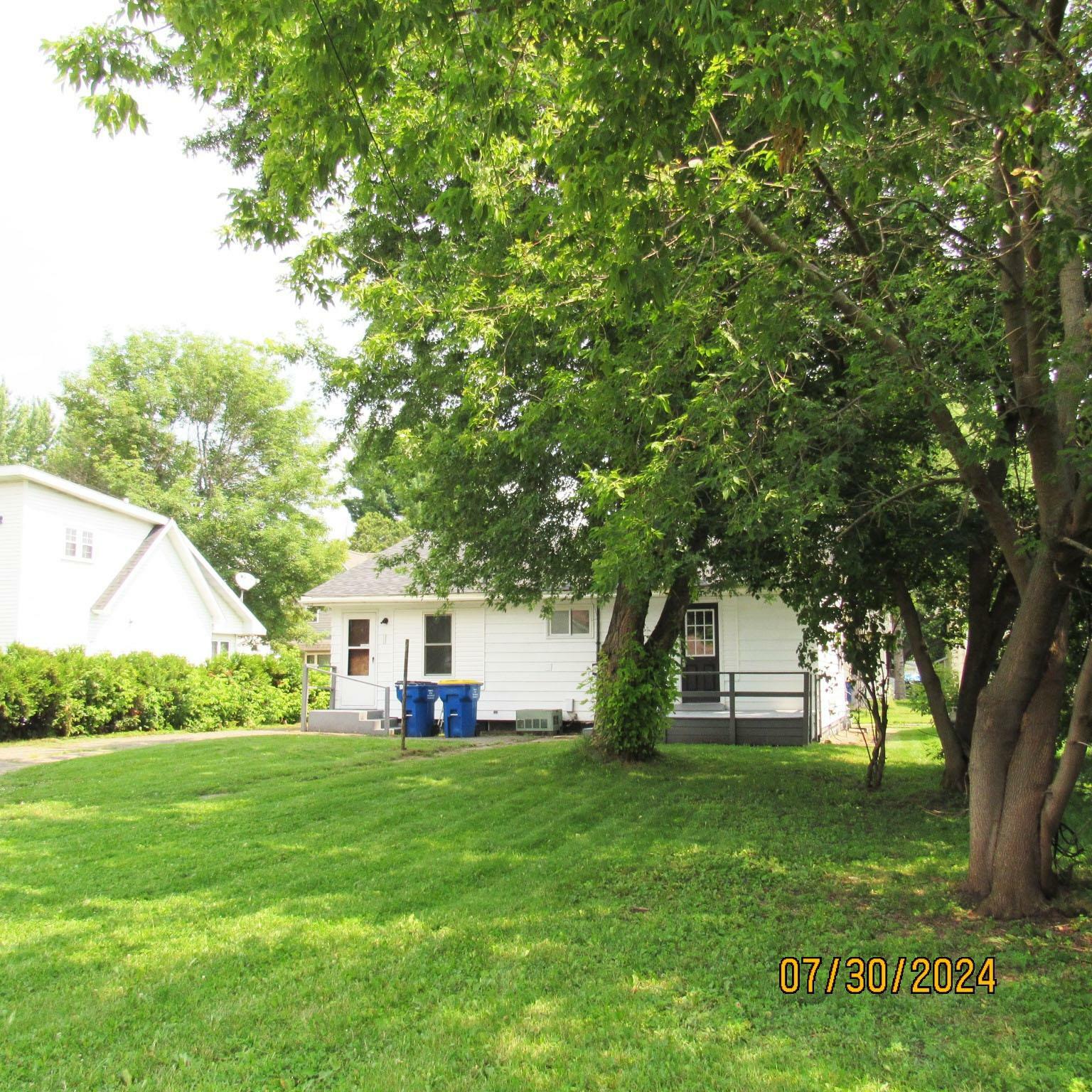 Property Photo:  606 Genesee St N  WI 54452 