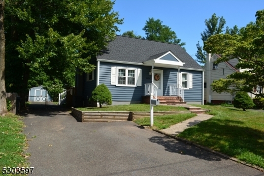 Property Photo:  626 Parkview Ave  NJ 07063 