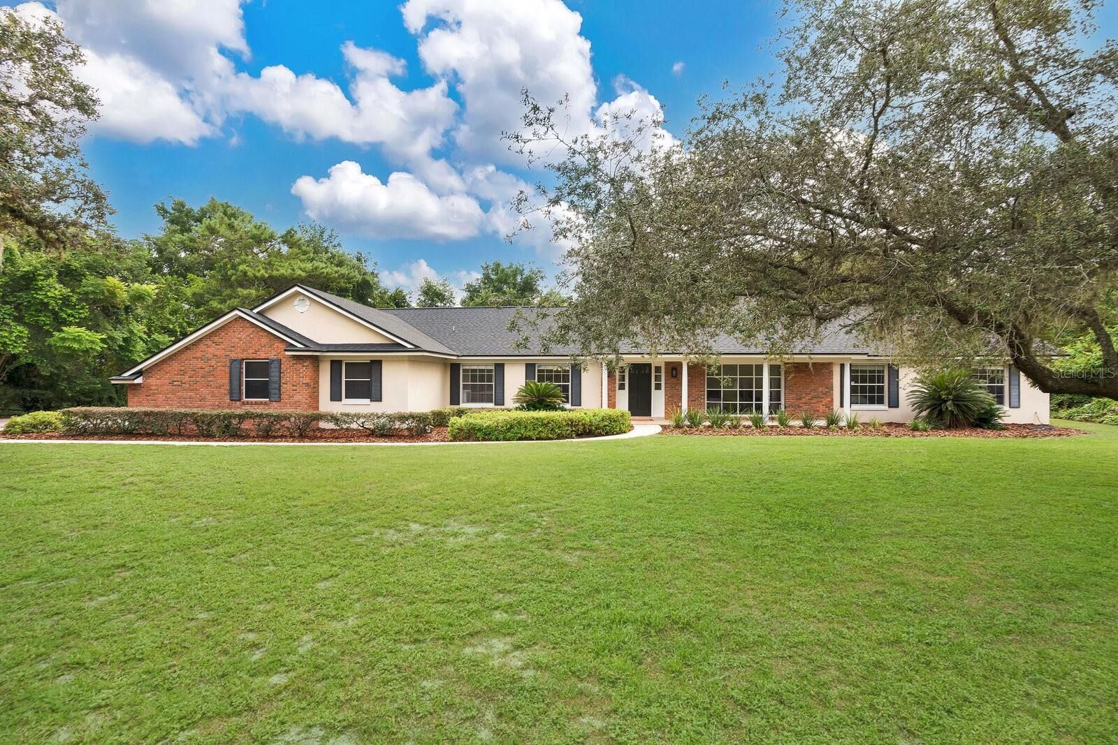 Property Photo:  117 Forest Park Court  FL 32779 