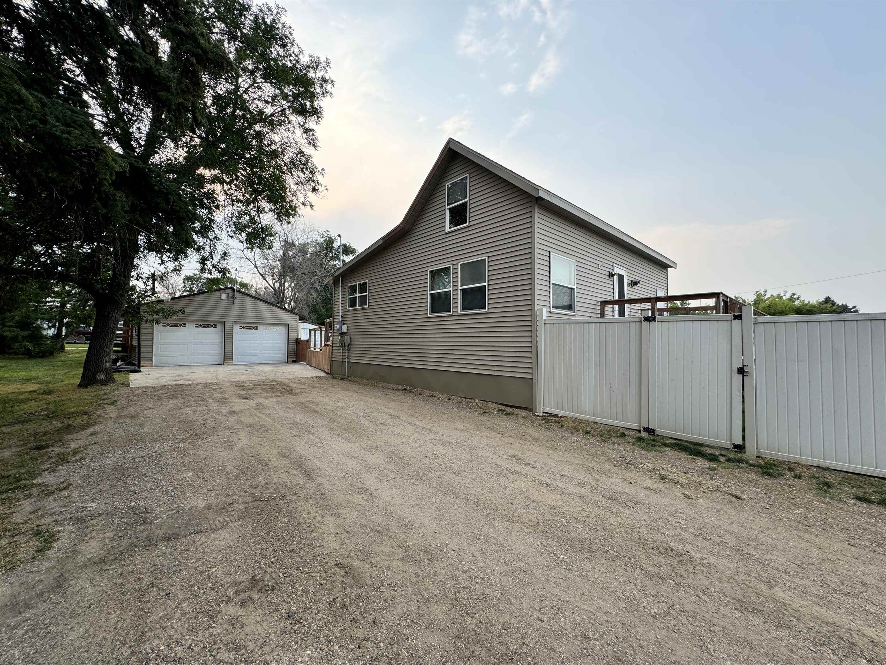 Property Photo:  309 3rd Ave NE  ND 58740 