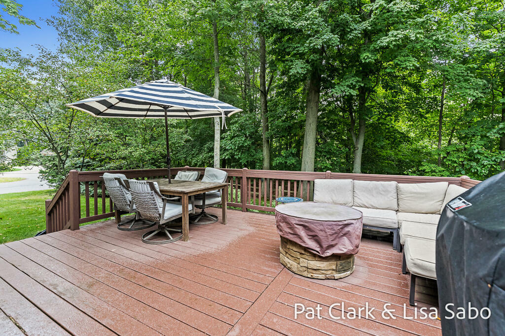 Property Photo:  16204 Heron Drive  MI 49456 