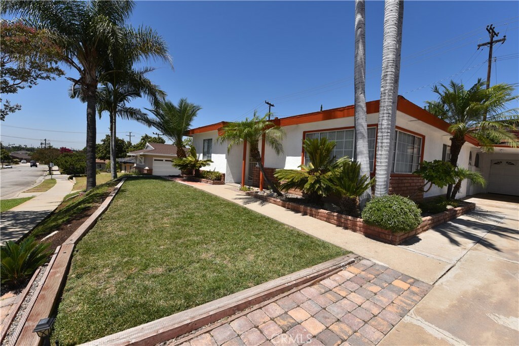 Property Photo:  925 N Adobe Avenue  CA 90640 