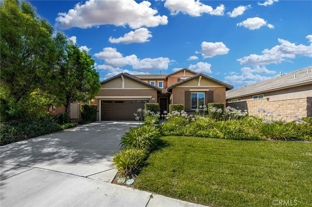 Property Photo:  31555 Mojave Rose Court  CA 92563 