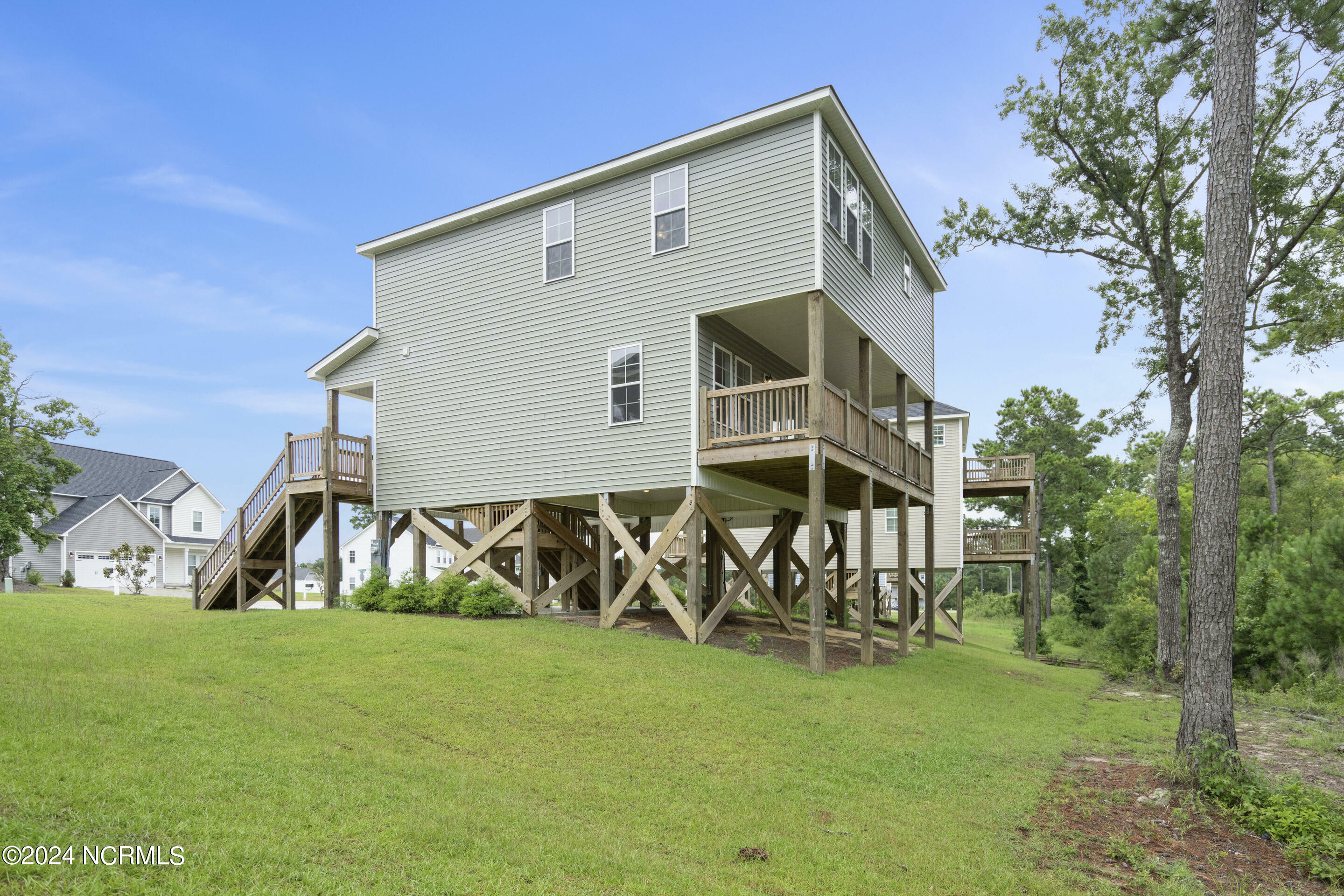 Property Photo:  206 Broadleaf Drive  NC 28546 