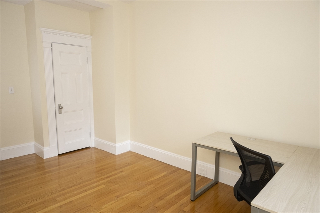 Property Photo:  8 Garrison St 206  MA 02116 