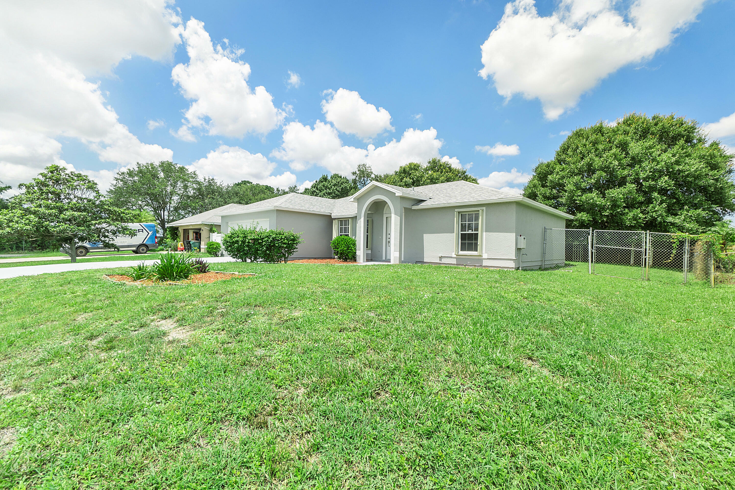 Property Photo:  2782 SW Ensenada Terrace  FL 34953 