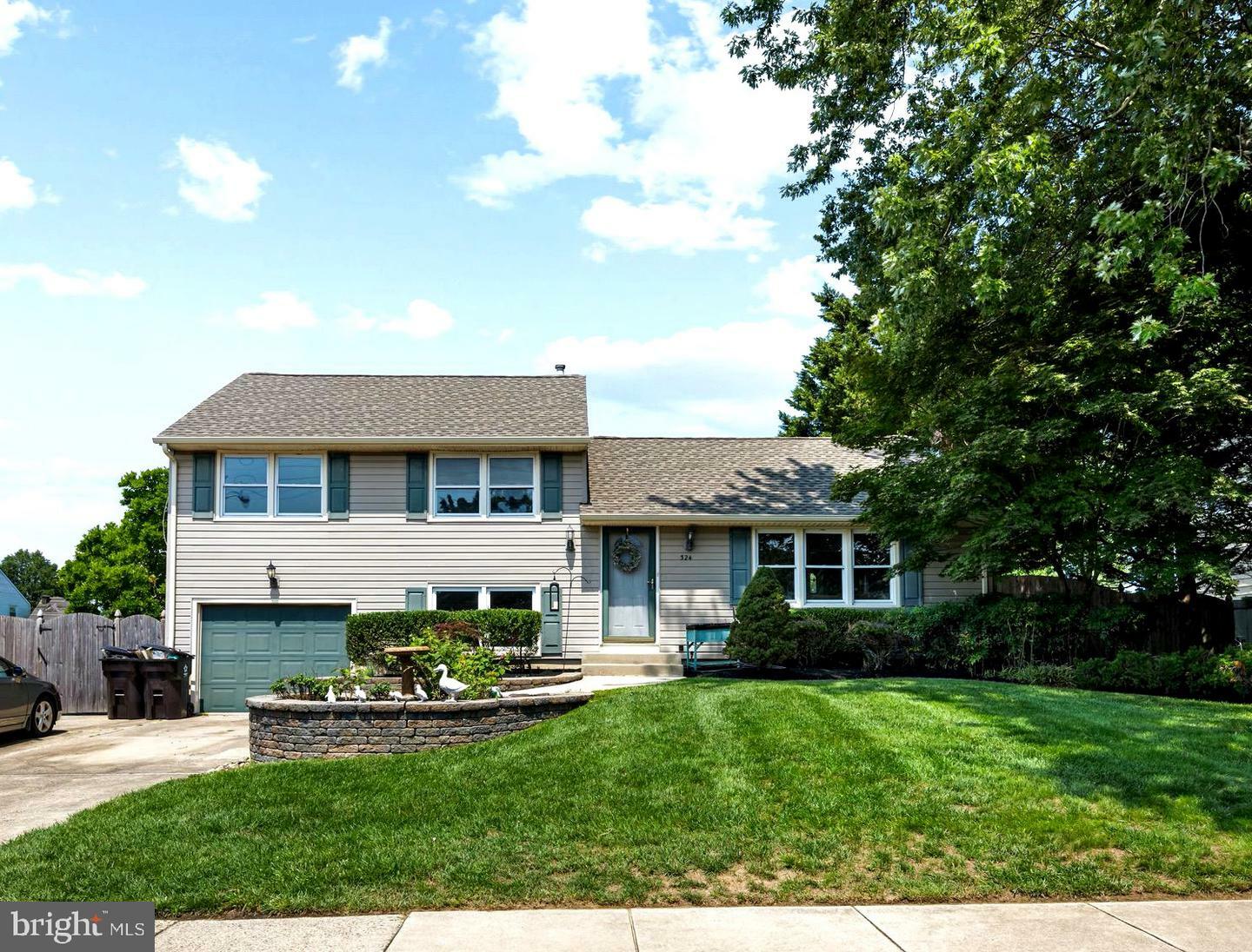 Property Photo:  324 Tenby Chase Drive  NJ 08075 