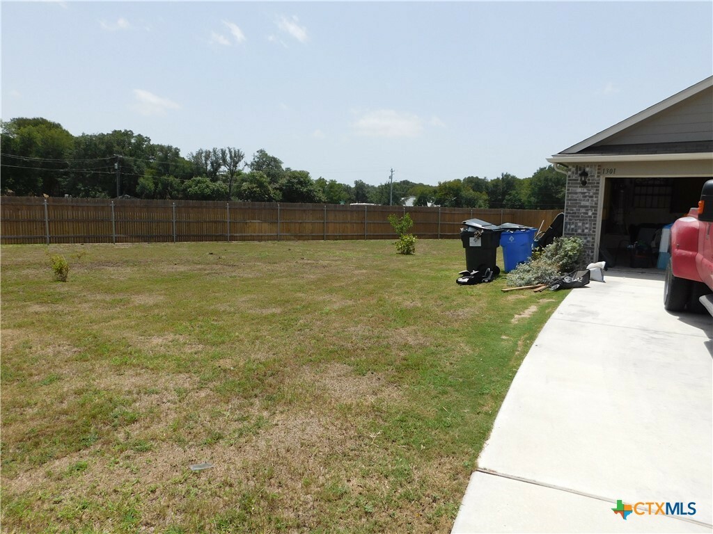 Property Photo:  1301 Falls Grove  TX 78155 