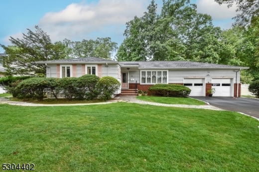 Property Photo:  68 Stonehenge Ter  NJ 07066 