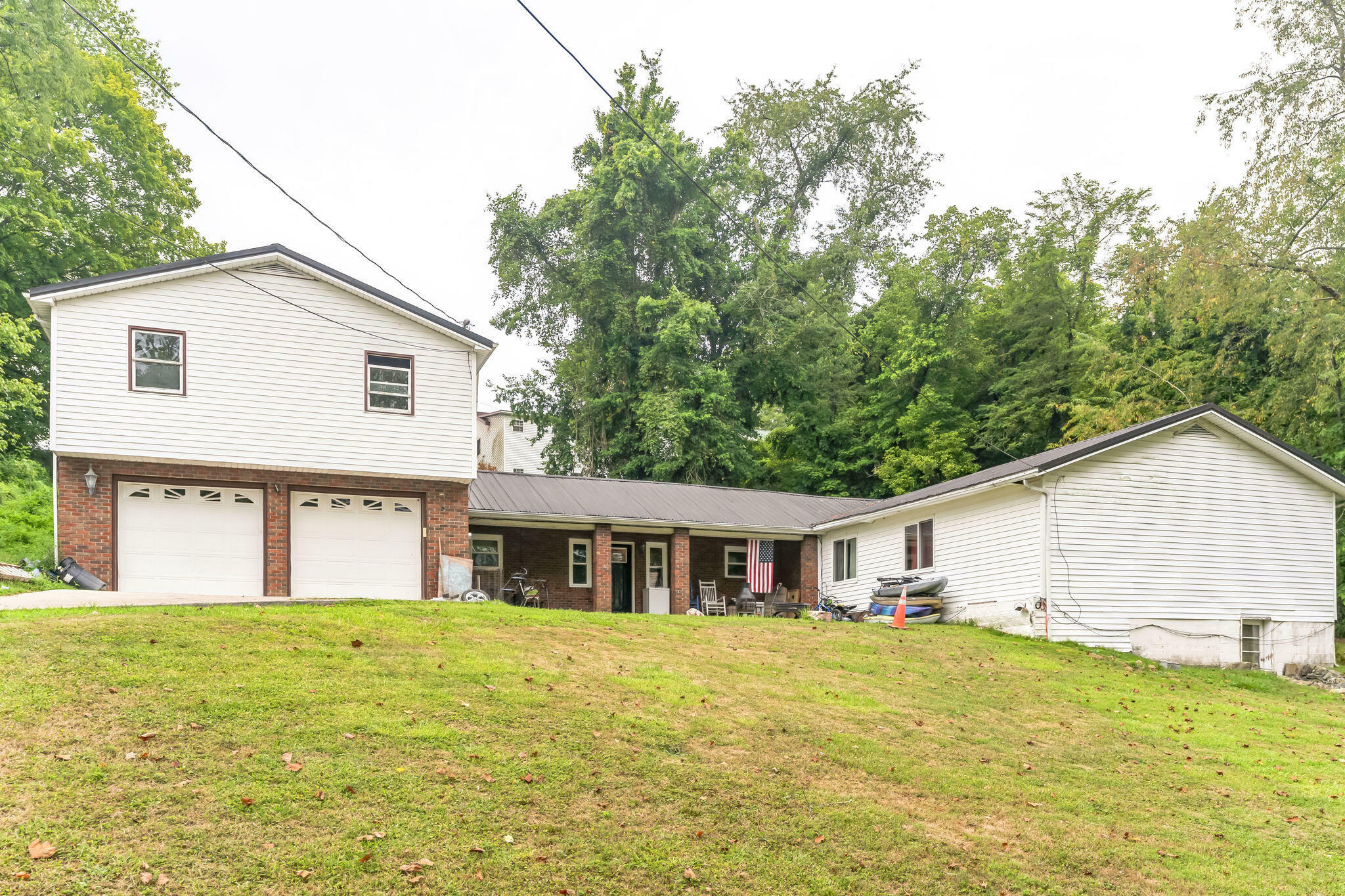 411 River St  Kenova WV 25570 photo