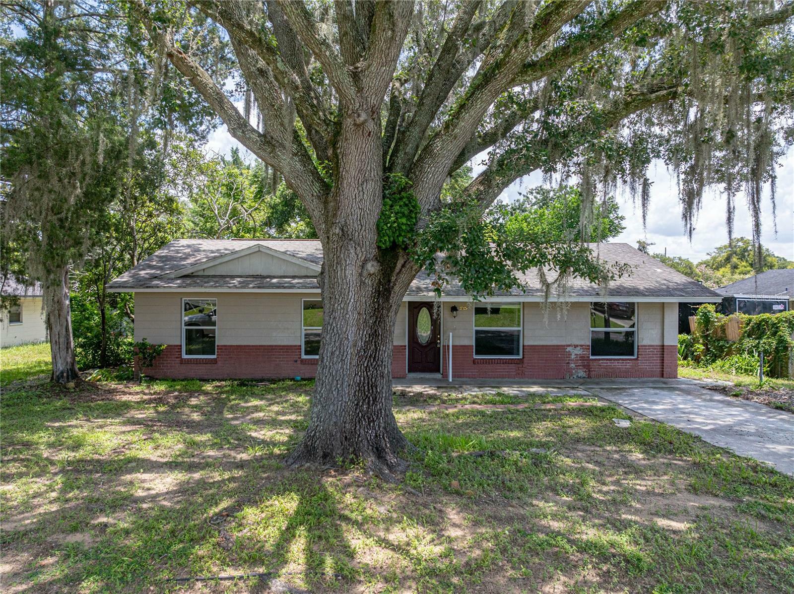 Property Photo:  37125 Goldenrod Court  FL 33523 