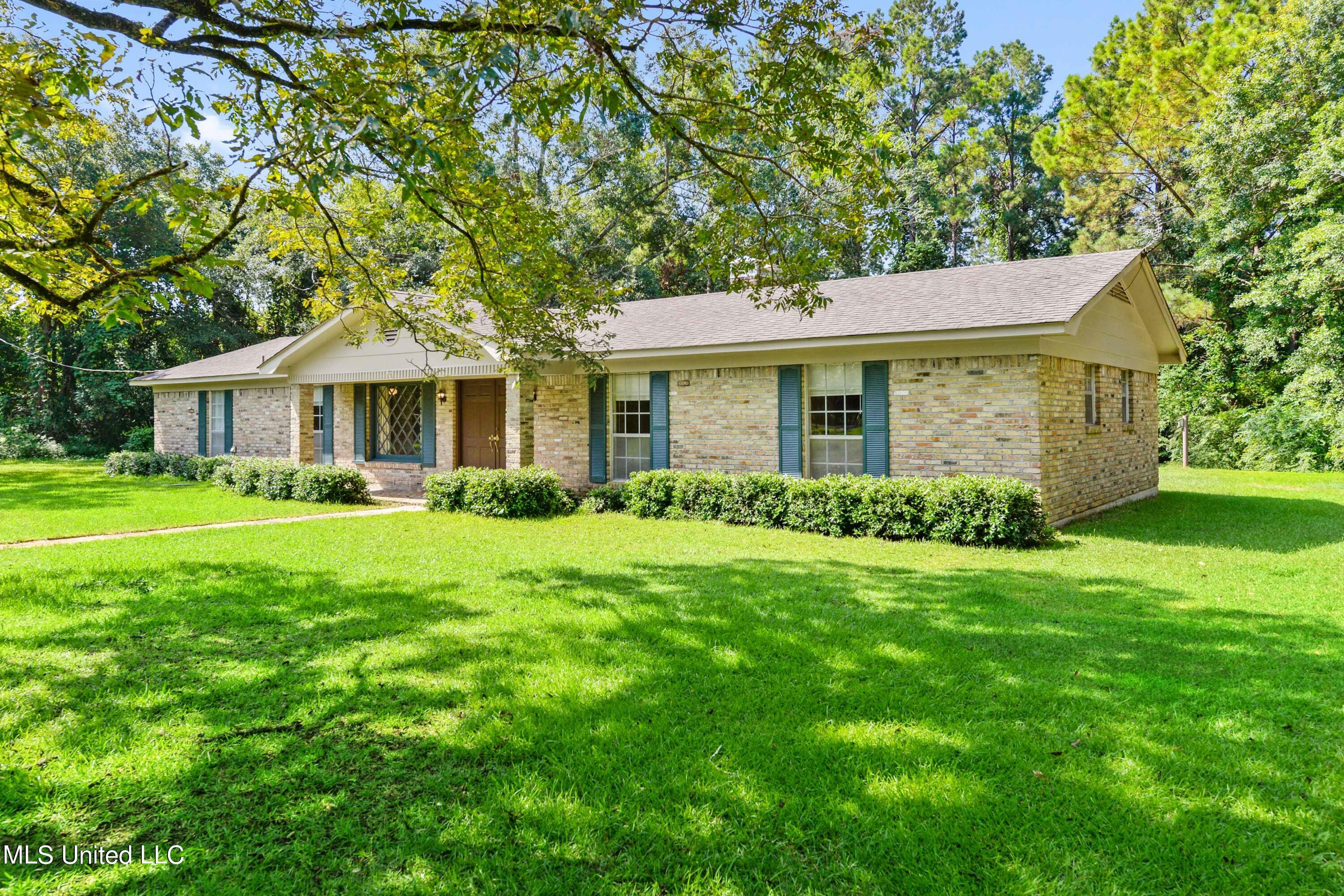 Property Photo:  11247 Hwy 613  MS 39452 