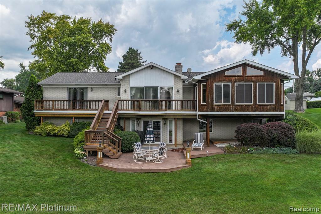 Property Photo: 1375 Blue Water Drive MI 48430 1101