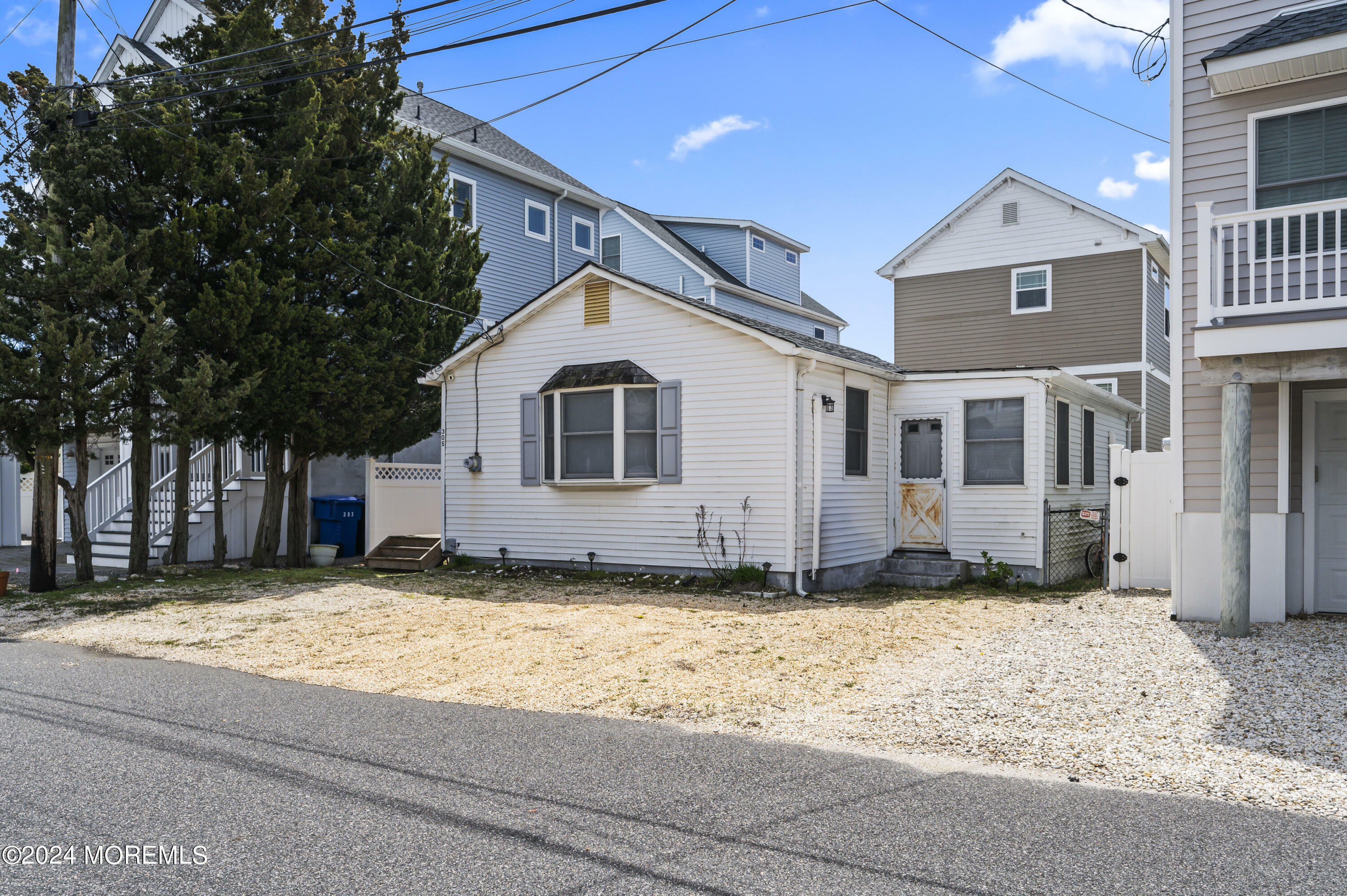 Property Photo:  305 Halyard Road  NJ 08751 