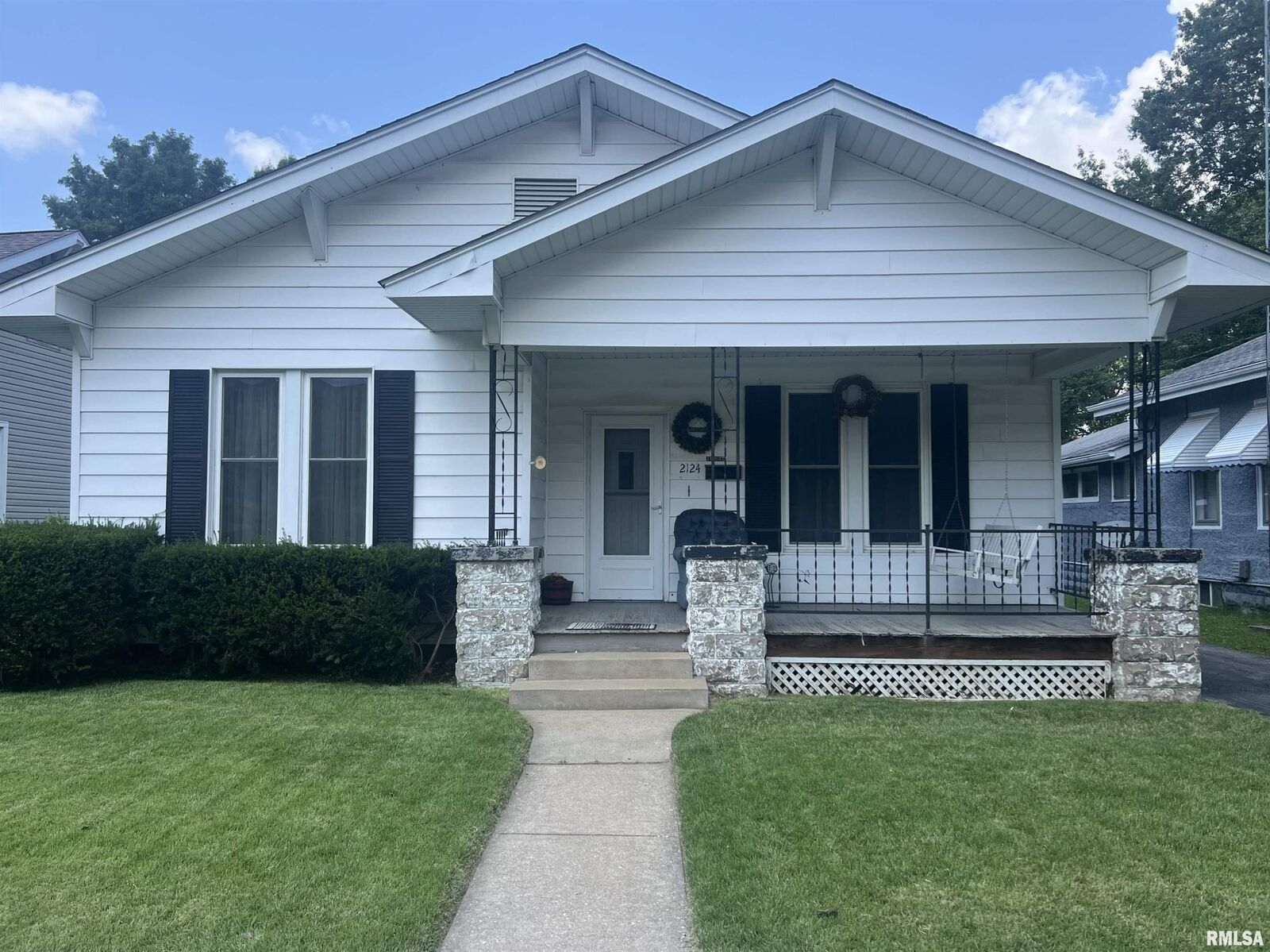 Property Photo:  2124 Spruce Street  IL 62966 