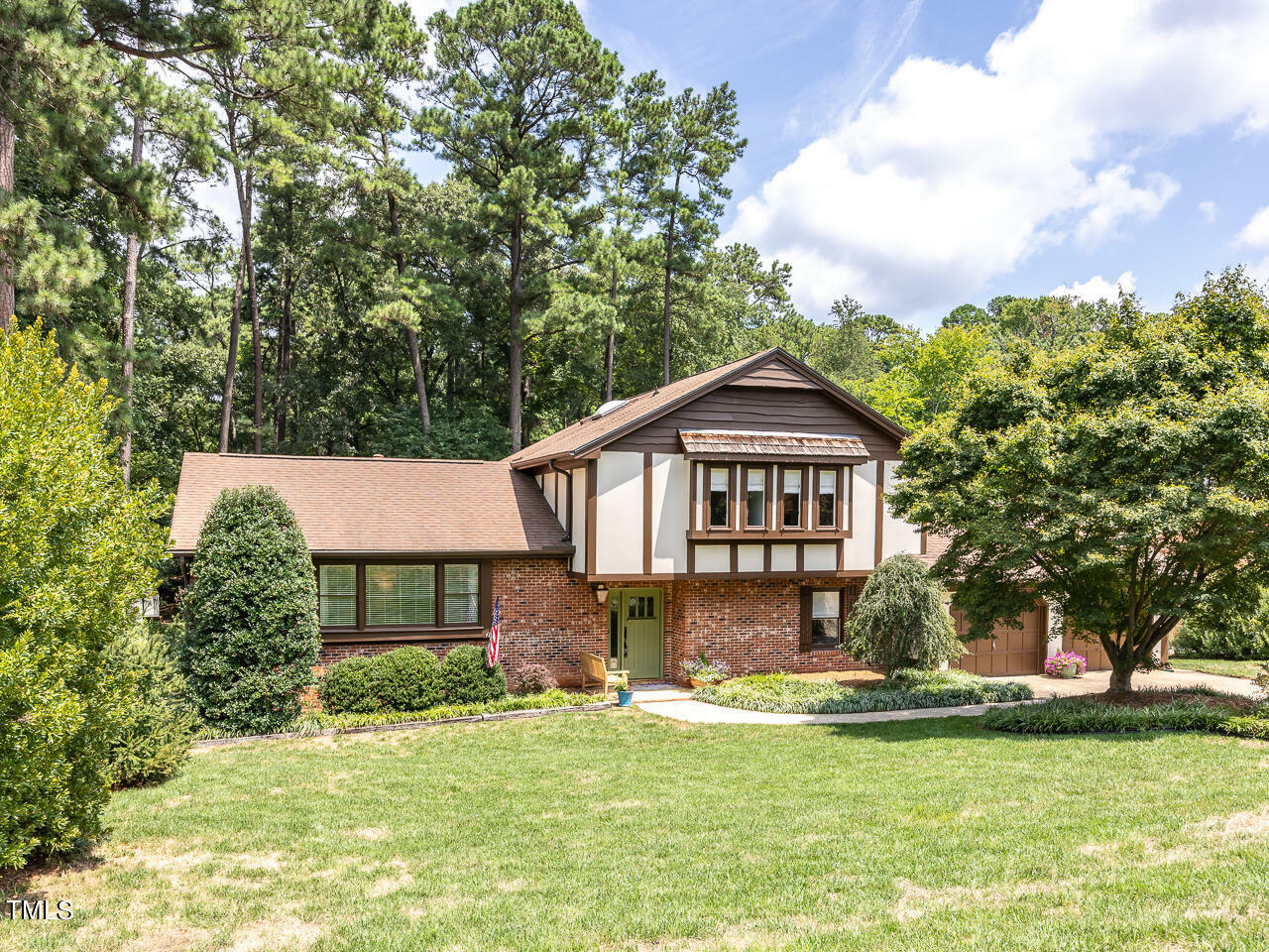 Property Photo:  3104 Braddock Drive  NC 27612 